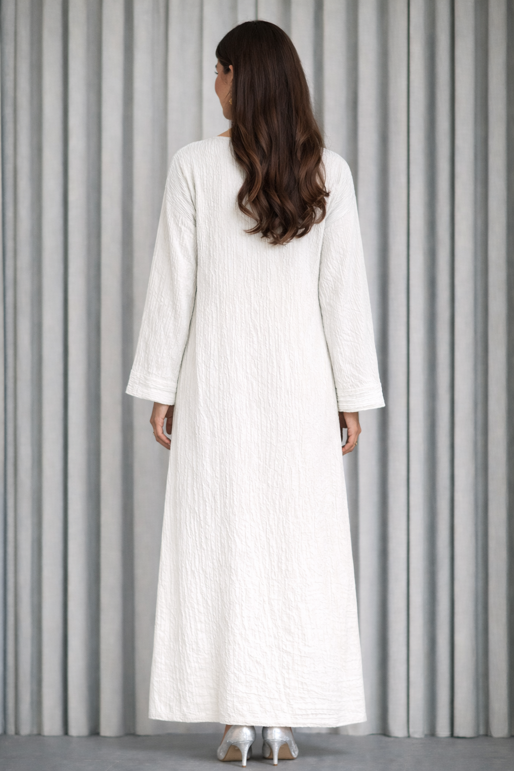 Robe longue froissée blanche – vue détail