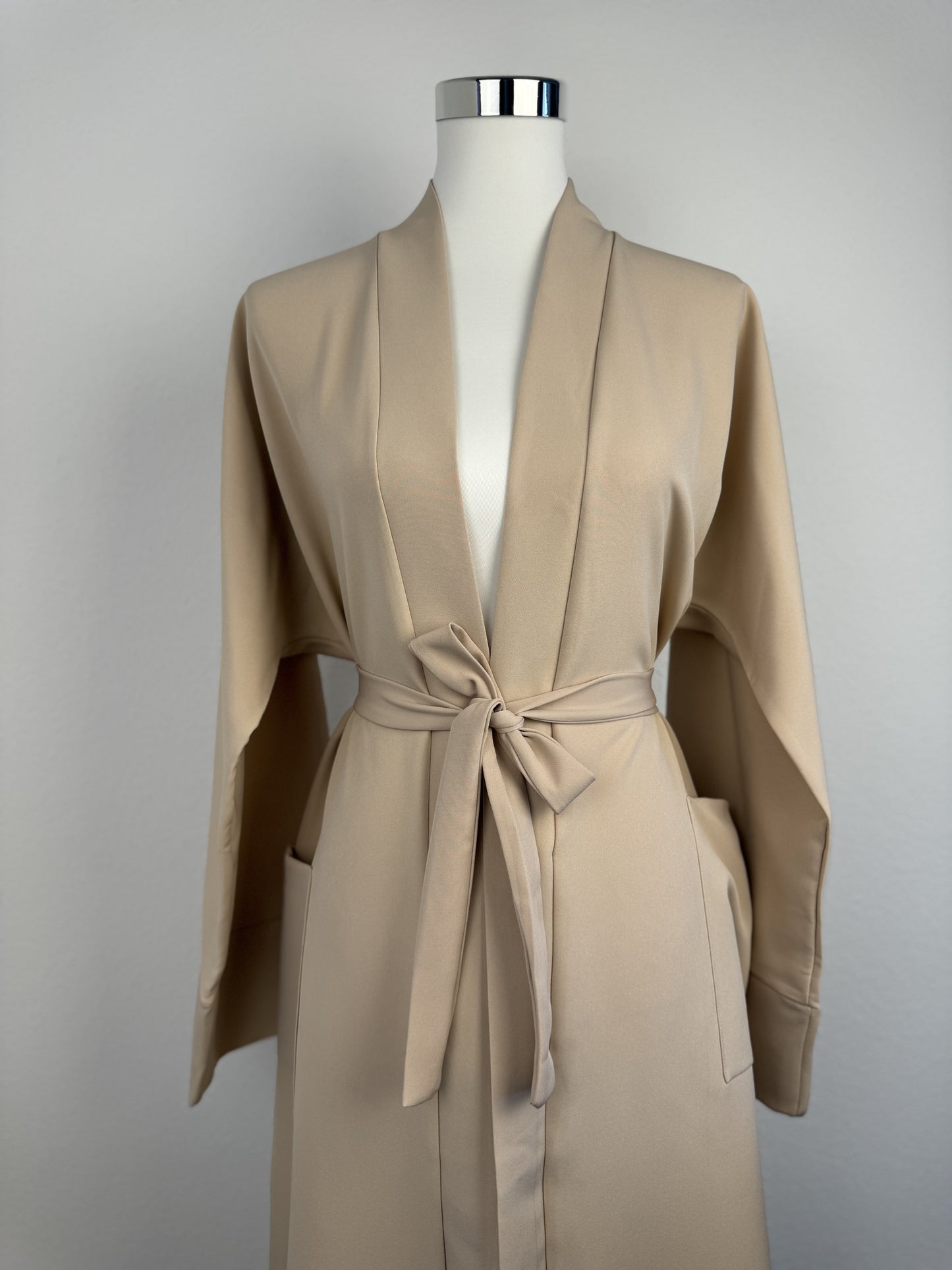 Kimono abaya beige – vue de dos