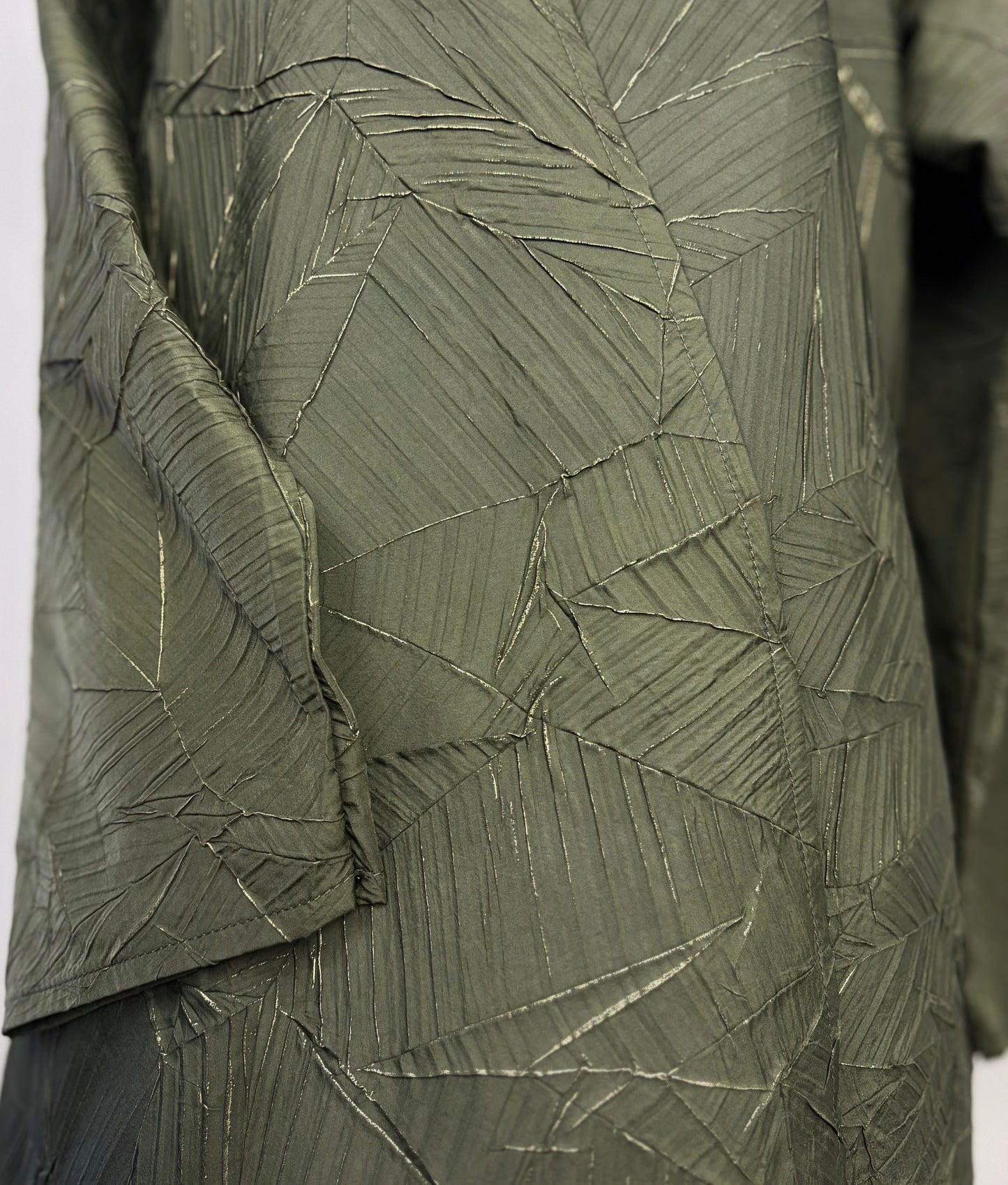 Abaya Dubai Luxe Verte Relief Doré