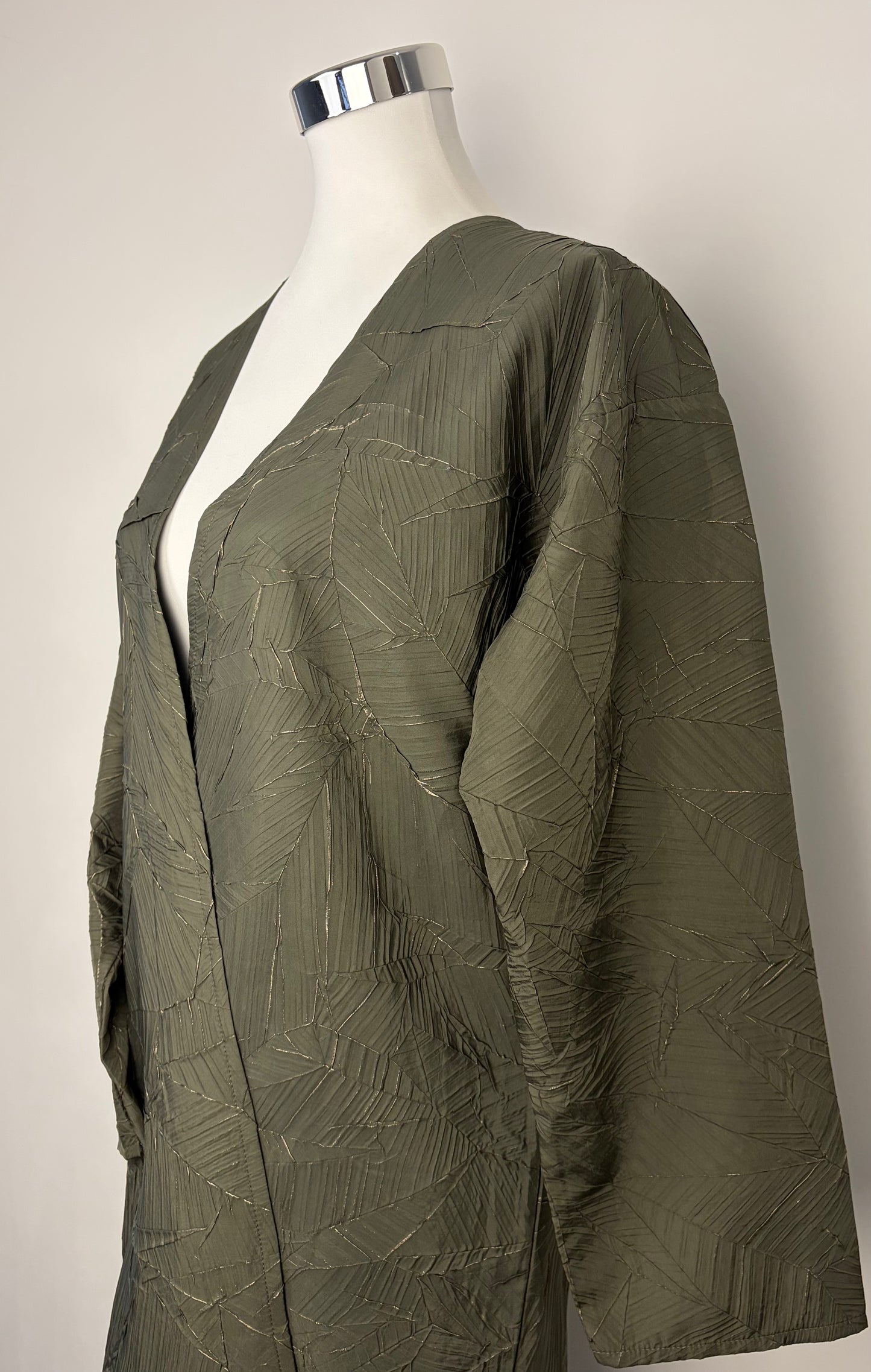 Abaya Dubai Luxe Verte Relief Doré